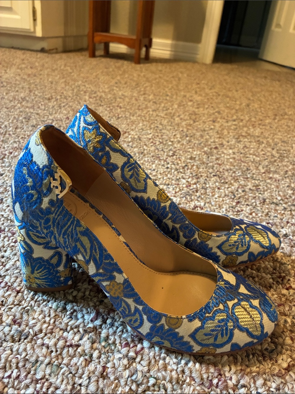 Tory Burch Elizabeth Brocade/Jacquard Floral Block Heel Pumps - Picture 3 of 6